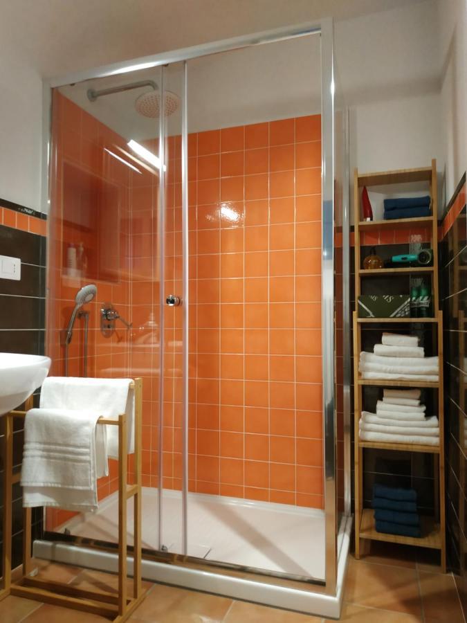 Bed And Breakfast In Piazza Orazio Venosa Bagian luar foto